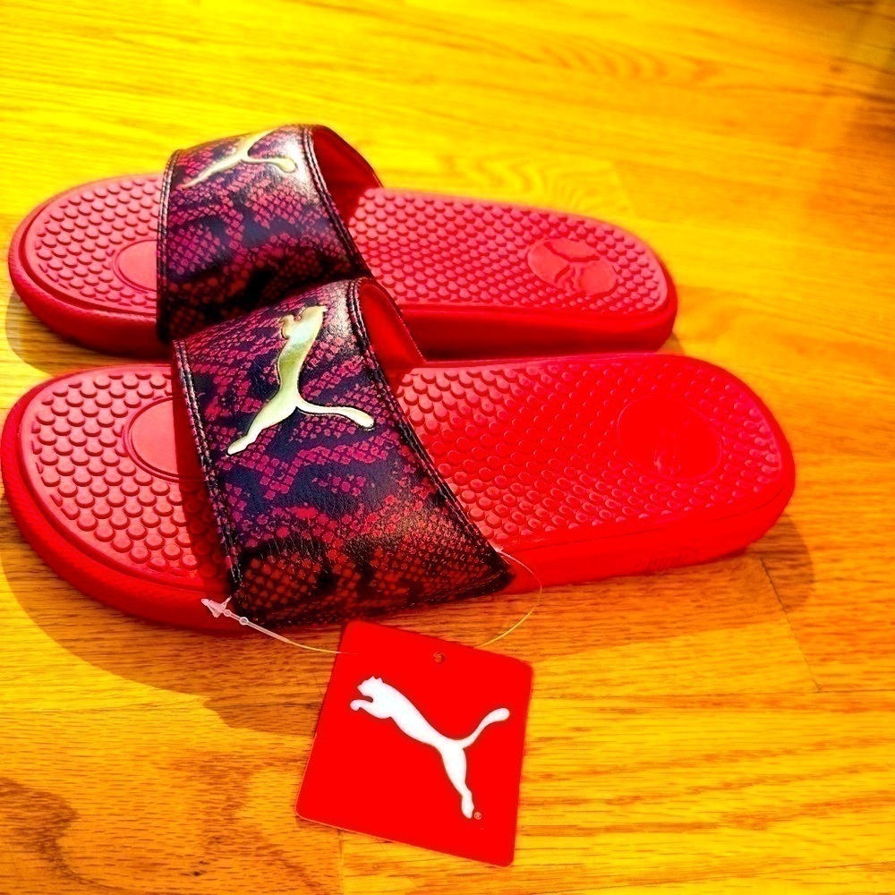 Puma New Gold Panther Slip Ons, Gorgeous! 🤩​